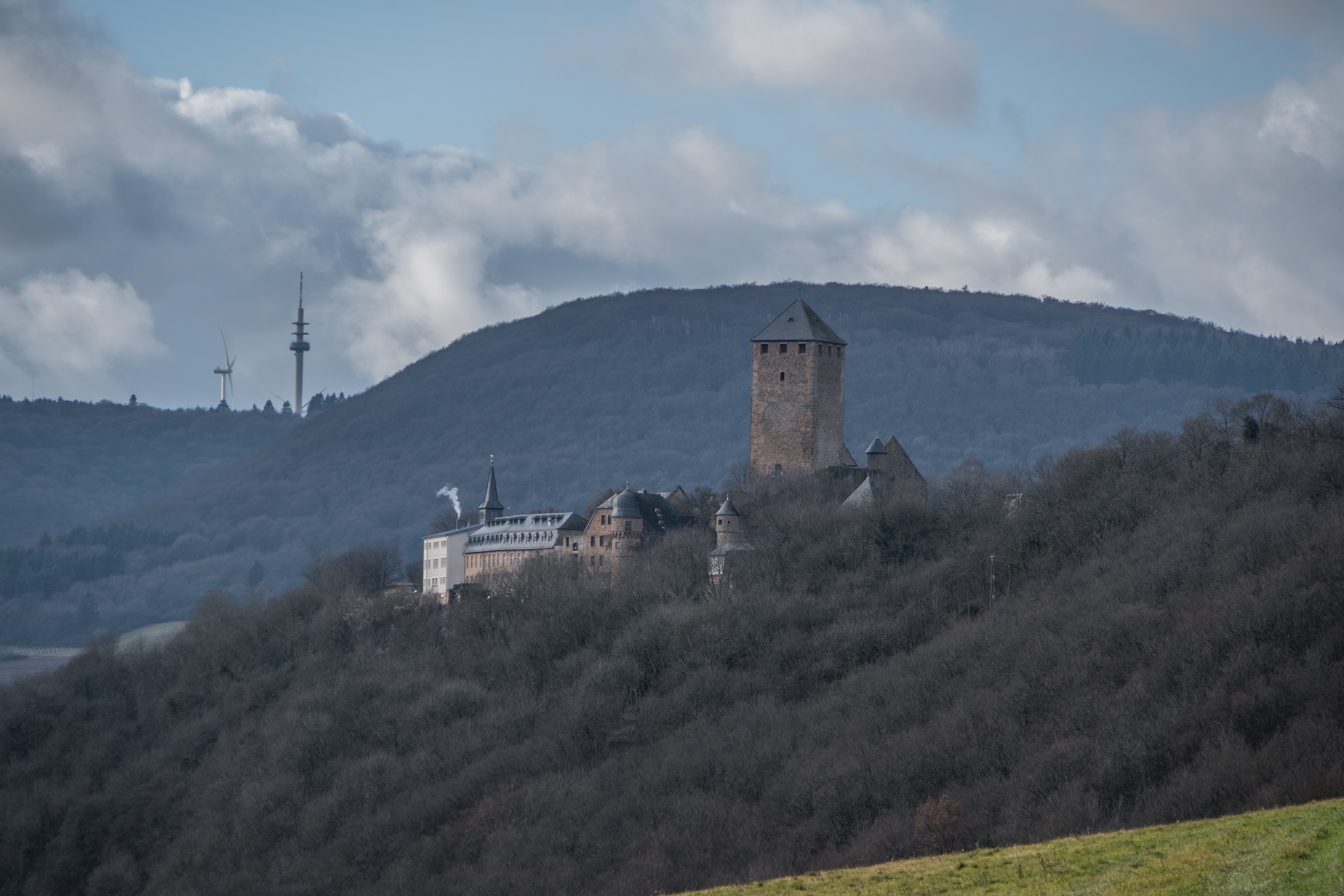 Bild der Burg Lichtenberg - Wahrzeichen des Landkreises Kusel